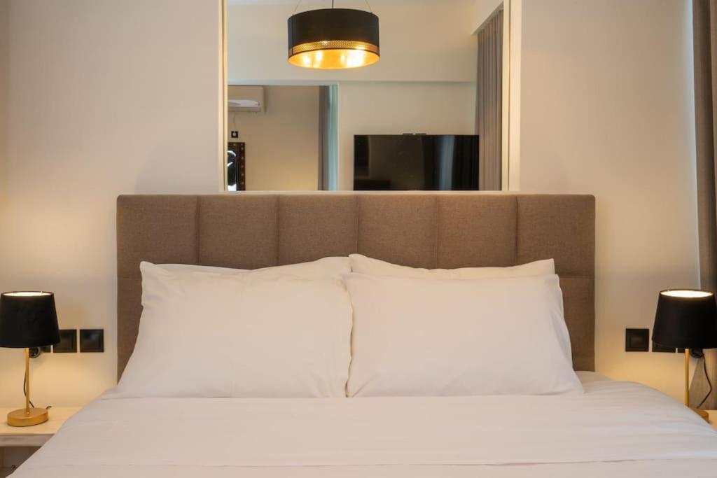 Dema Luxury Suites - Perikleous E6 Athens Exterior photo